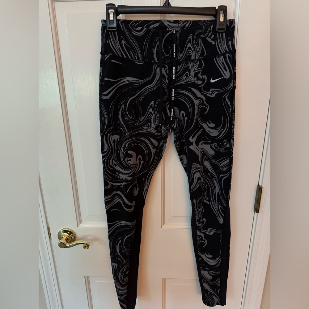 Nike Dri-Fit Epic Lux Running Leggings - size M